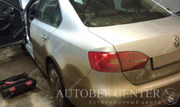 install-alarmsystem_VW_Jetta_2.jpg