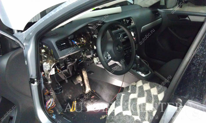 install-alarmsystem_VW_Jetta_4.jpg