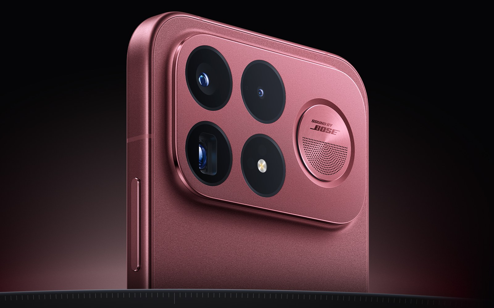 Poco F9 Ultra в цвете Dark Cherry с сабвуфером Bose на задней панели — официальное фото Poco Poco F9 Ultra в цвете Dark Cherry с сабвуфером Bose на задней панели — официальное фото Poco