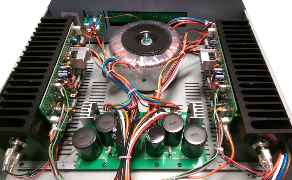 Усилитель мощности Parasound NewClassic 2250 v2