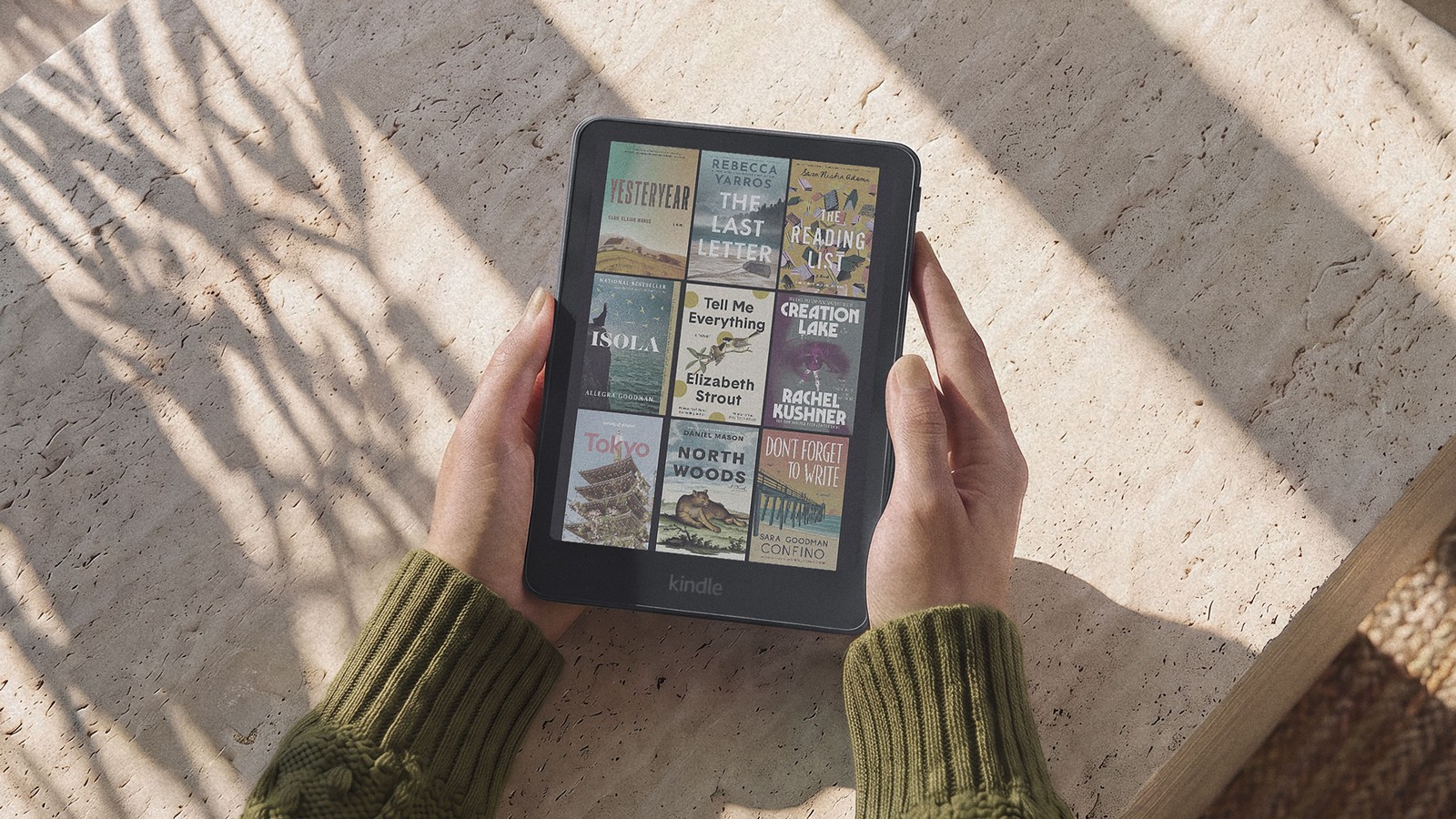 Kindle Colorsoft с обложками книг из библиотеки Kindle Colorsoft с обложками книг из библиотеки