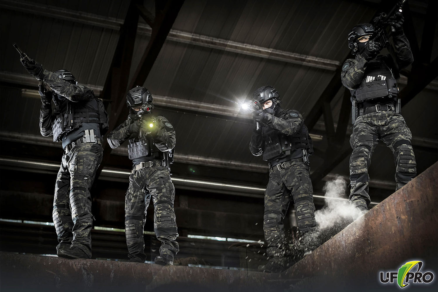 Боевой комплект униформы UF PRO в расцветке MultiCam Black