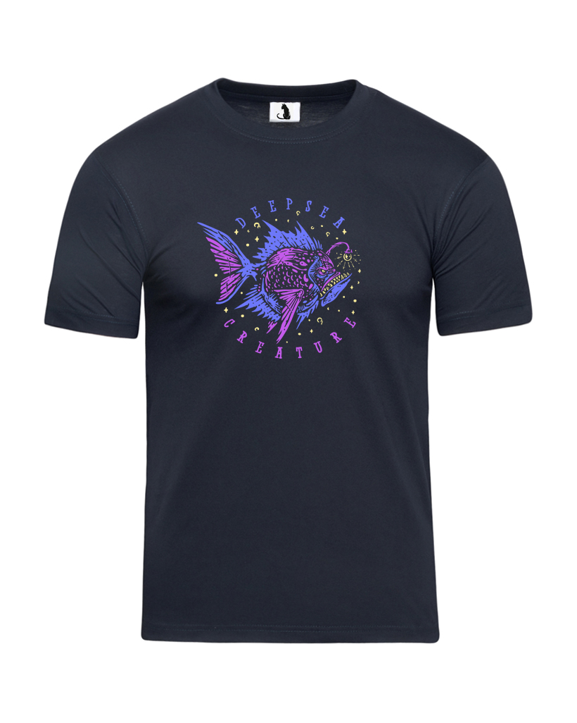 Образец футболки с рыбой Deep sea creature unisex классического прямого кроя Футболка с рыбой Deep sea creature unisex классического прямого кроя темно-синяя