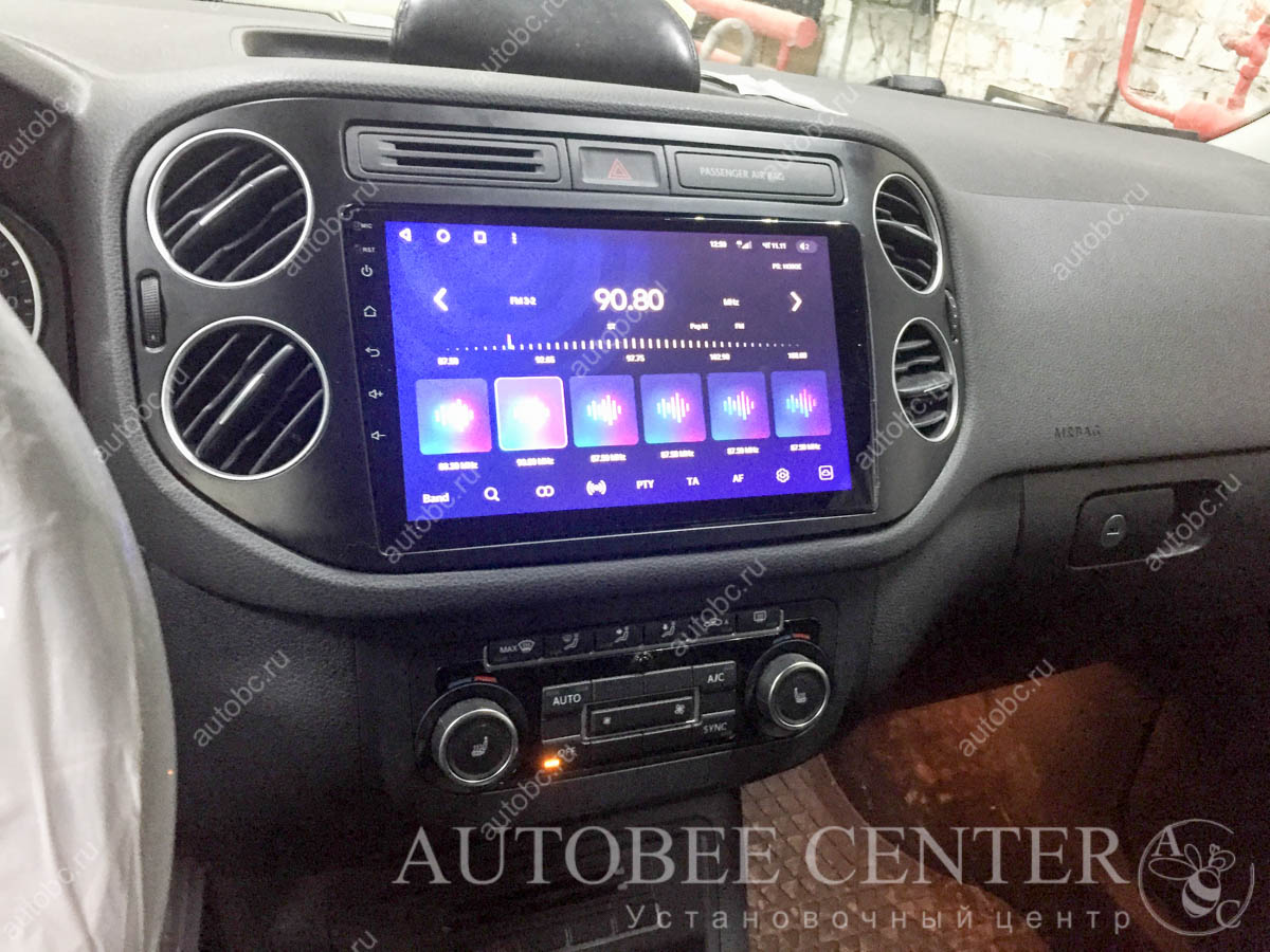 VW Tiguan (установка мультимедия Teyes)