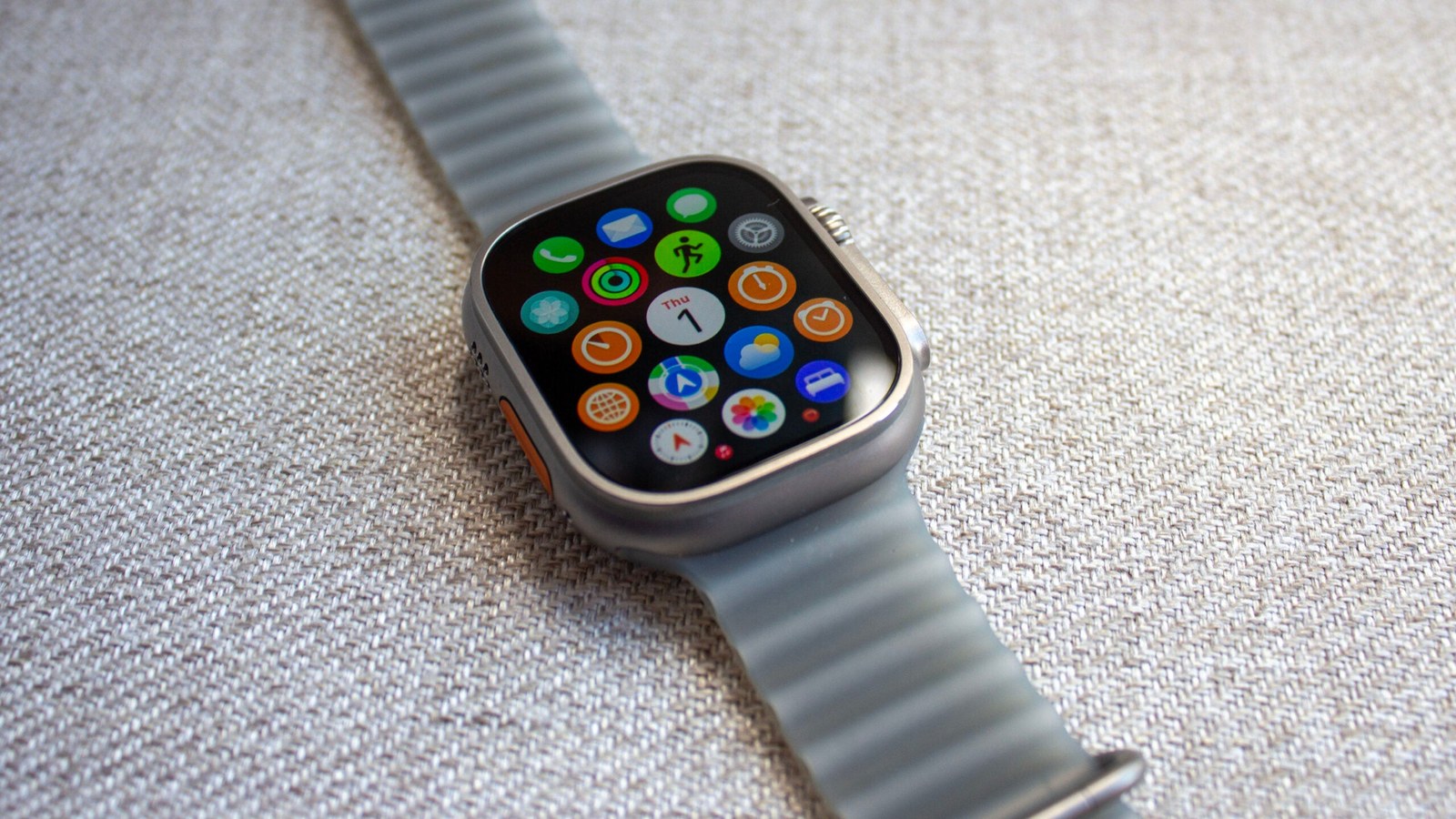 Сетка приложений на экране Apple Watch Ultra 4 с watchOS 27 Сетка приложений на экране Apple Watch Ultra 4 с watchOS 27