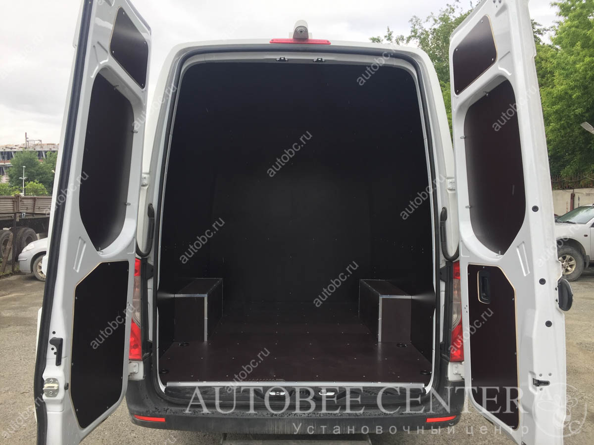 Mercedes Sprinter (Переоборудование в грузопассажирский)