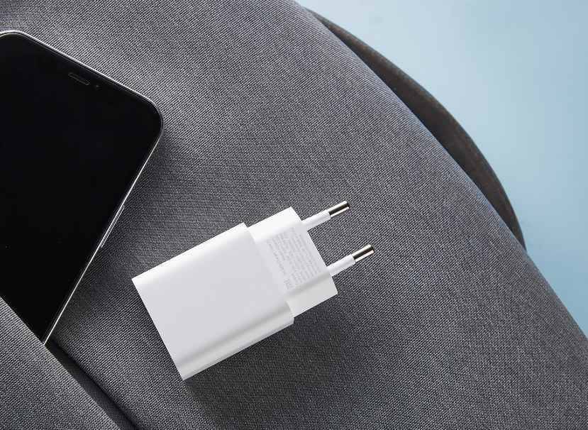 Сетевое зарядное устройство Xiaomi Adaptor 20W Type-C (AD201EU)