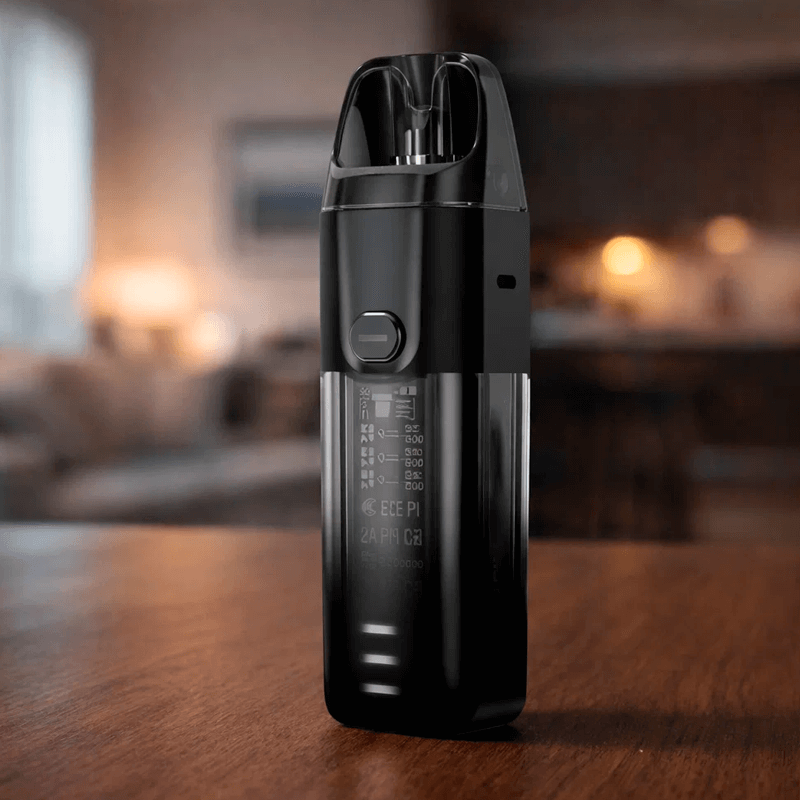 Vaporesso Luxe XR стоит на столе