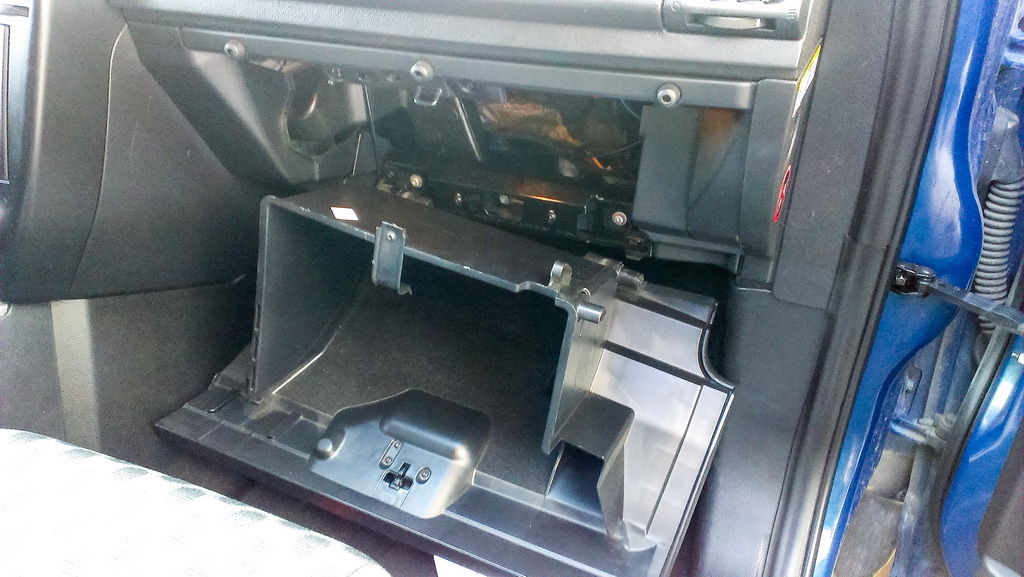 Altox-WBUS-4-GSM-Land-Rover-Freelander-7