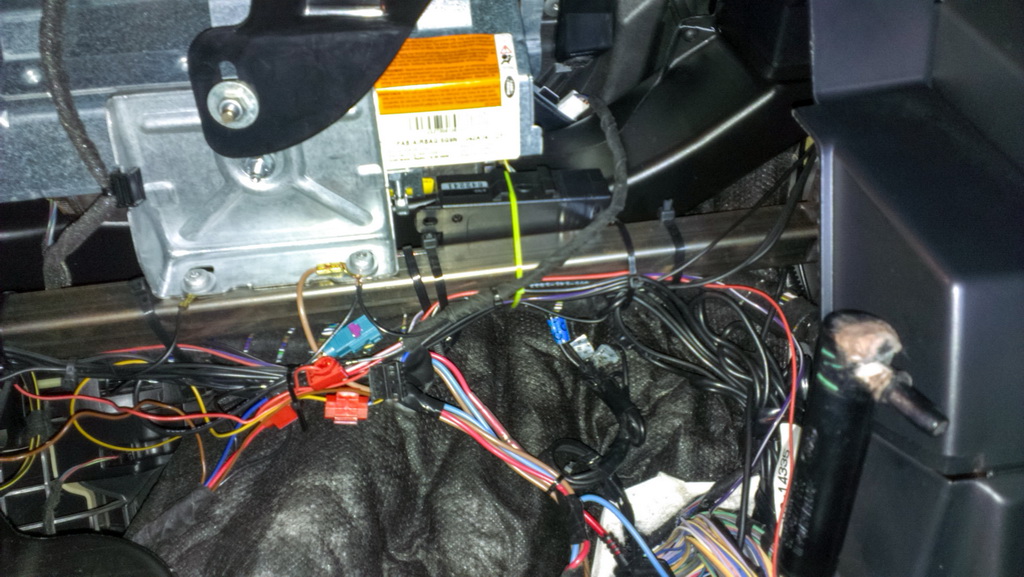 Altox-WBUS-4-GSM-Land-Rover-Freelander-25