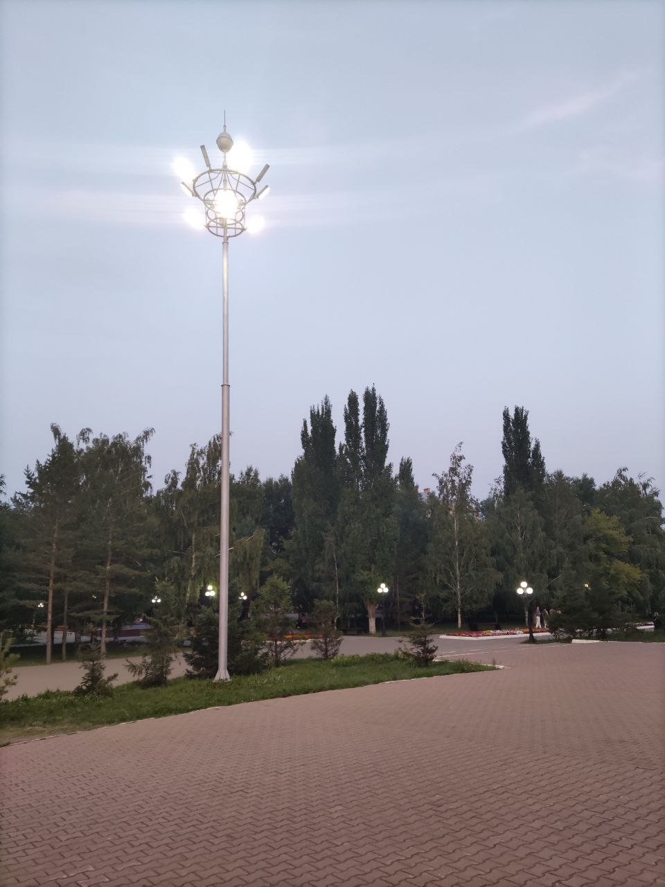 консольные led светильники на мачту освещения консольные led светильники на мачту освещения