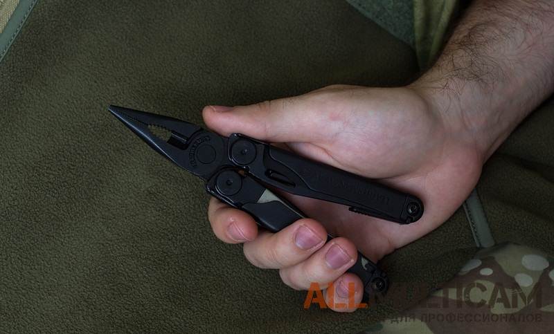 Мультитул Leatherman Wave