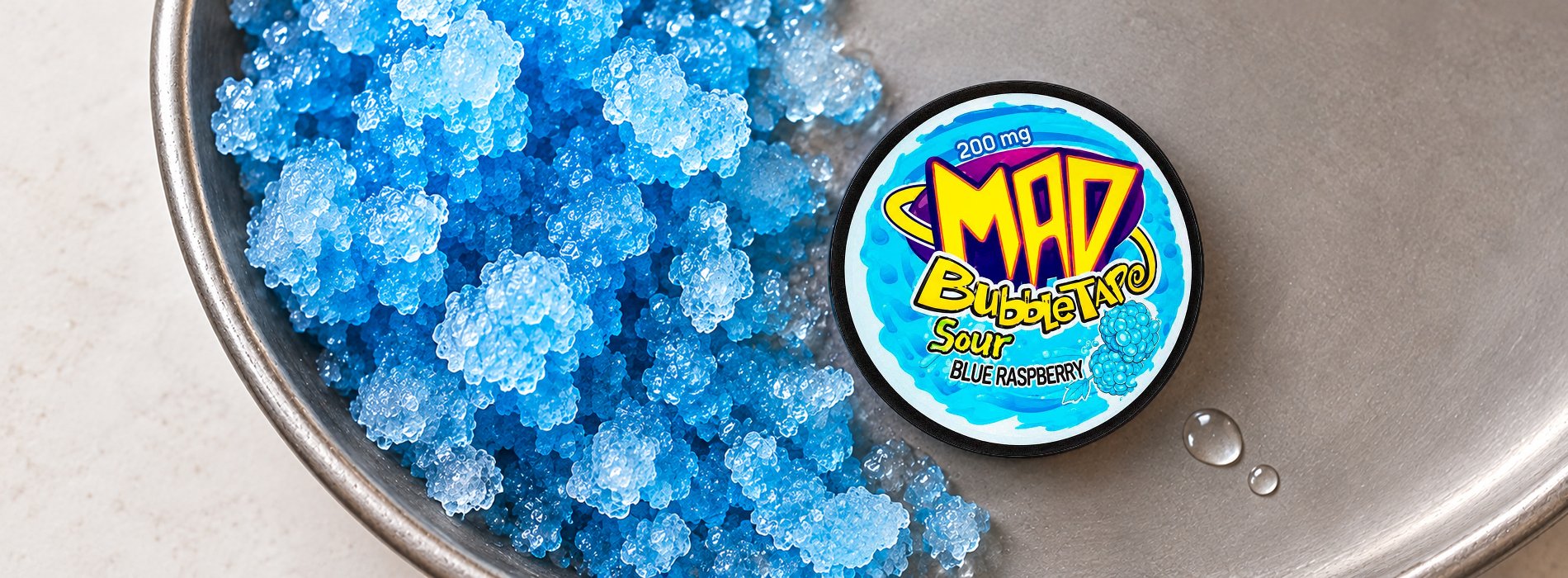 Банка снюса MAD Blue Raspberry на синей ледяной крошке