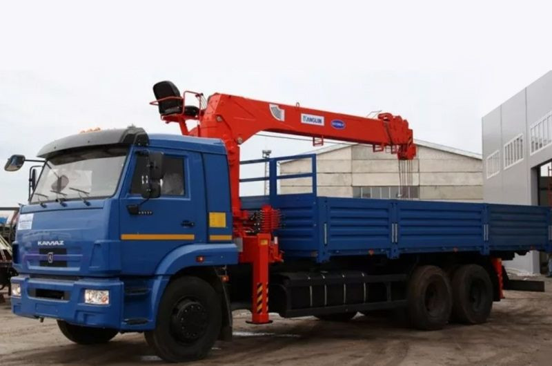 Кран-манипулятор Kanglim на шасси КАМАЗ для городских работ в Казани