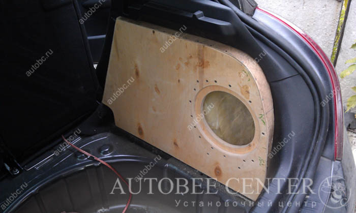 sub_peugeot_308_4.jpg