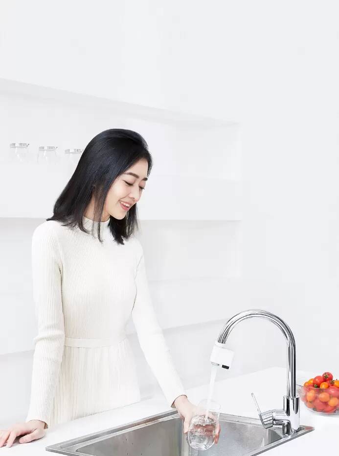 Насадка аэратор на крана Xiaomi Xiaoda Smartda Induction Home Water Sensor (HD-ZNJSQ-02)