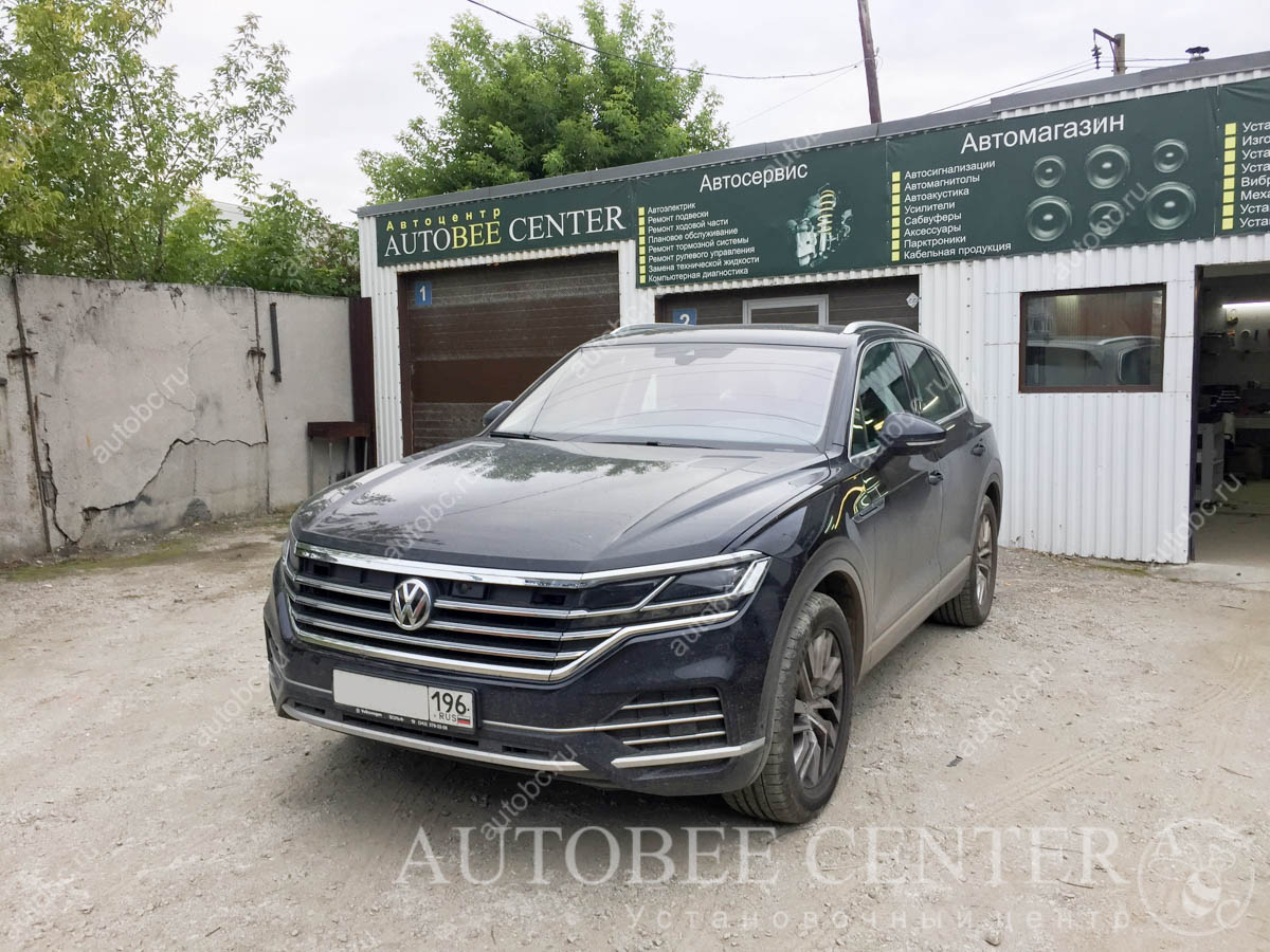 VW Touareg 2019 (Разнесенный радар детектор)
