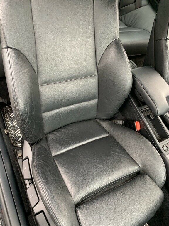 Кресло кожаное BMW