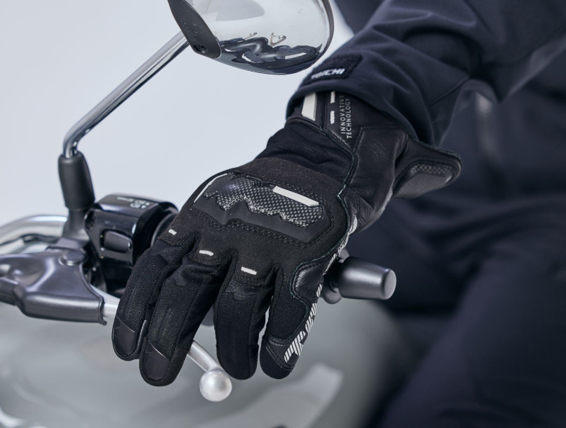 gloves gloves.png