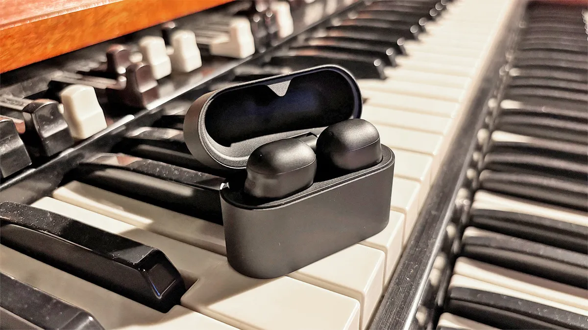 Sony WF-1000XM6: обзор и сравнение с WF-1000XM5 Sony WF-1000XM6: обзор и сравнение с WF-1000XM5