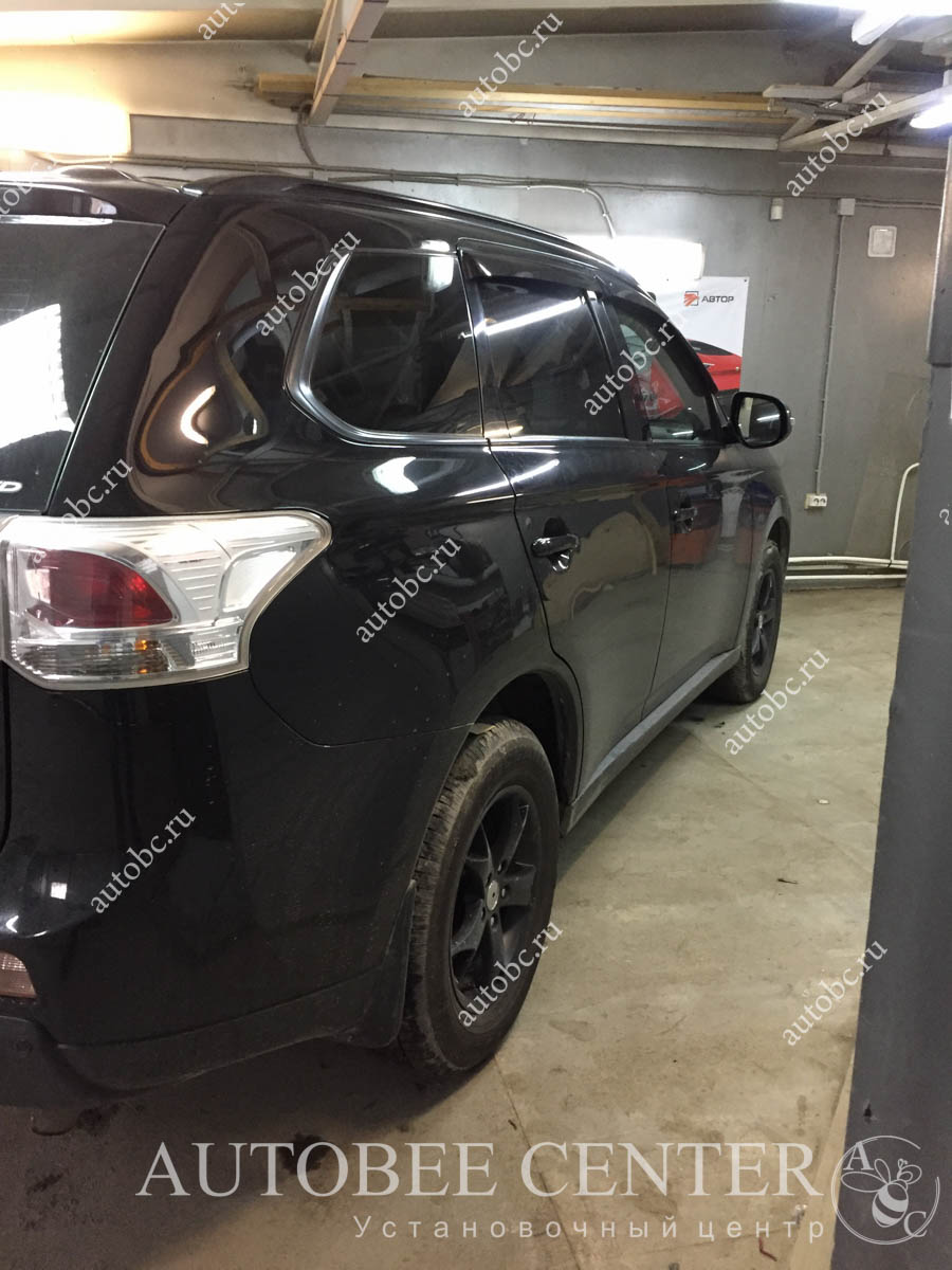 Mitsubishi Outlander (шумоизоляция дверей)
