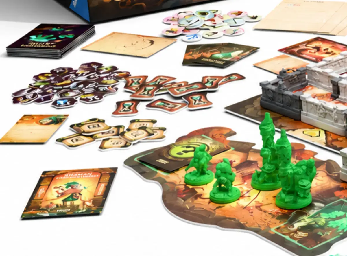 Карты, жетоны, планшет и миниатюры Labyrinth Chronicles