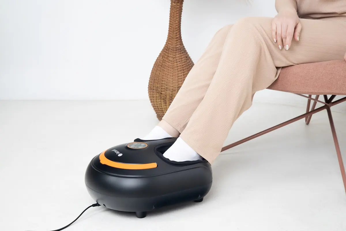 Аппаратный массаж стоп для профилактики деформации большого пальца ноги