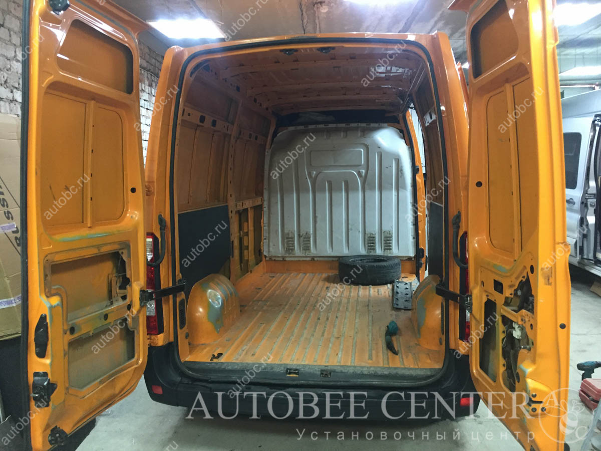 Renault Master 3 (L2H2) (обшивка кузова фанерой)