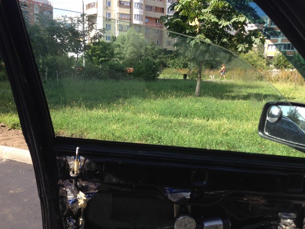 Установка электростеклоподъемников "ФОРВАРД" в передние двери LADA Priora. Рис. 8