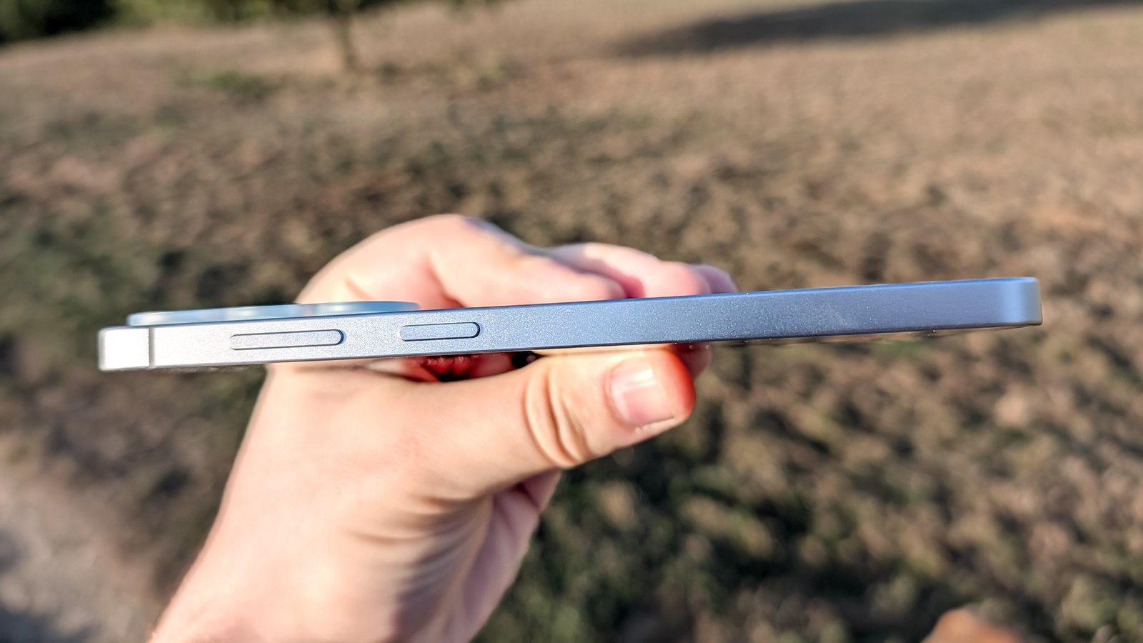 Металлическая рамка Samsung Galaxy S26 FE