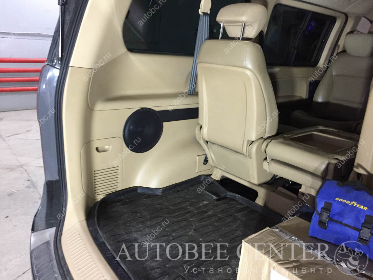 Hyundai Starex (H1) (корпус Стелс под сабвуфер)