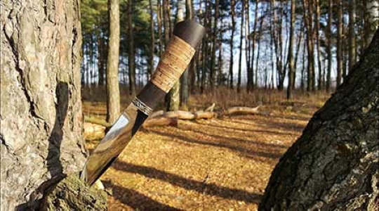 Нож из стали 110х18