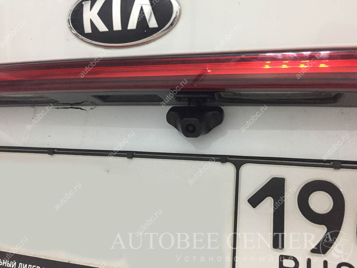 Kia Rio X-Line (регистратор с камерой)