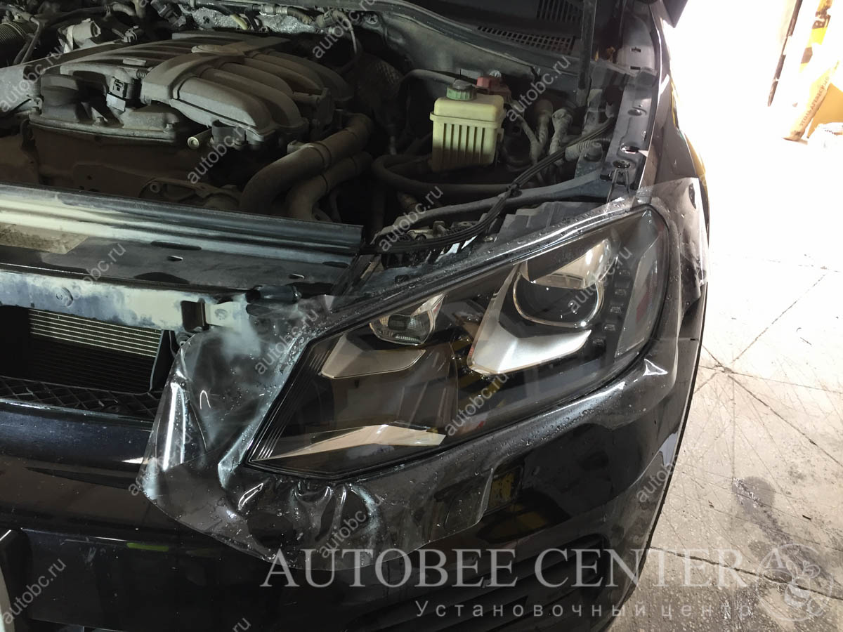 Volkswagen Touareg (полировка и бронь фар)