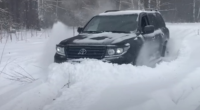 Land Cruiser 200 зимой 
