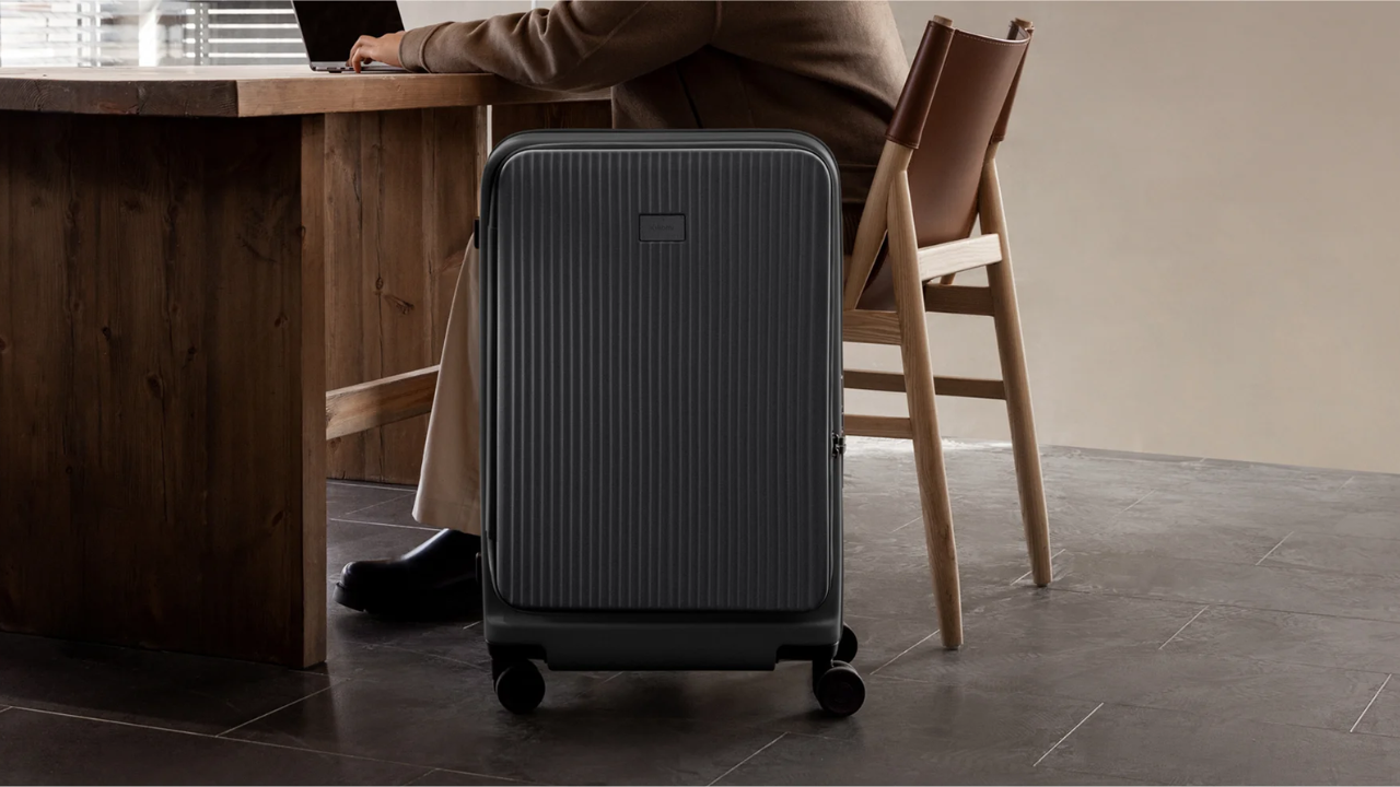 Чемодан Xiaomi Front Opening Luggage 20" (MCFGLXXRM)