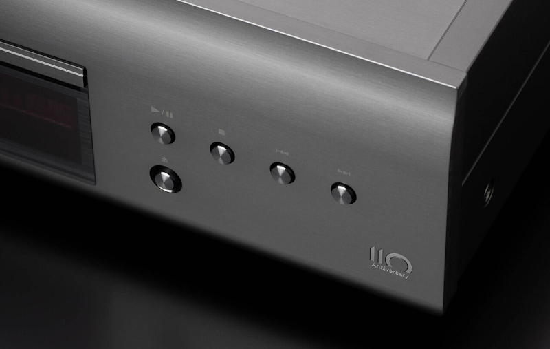 den-dcd110-06 CD / SACD проигрыватель DENON DCD-A110 Silver Graphite
