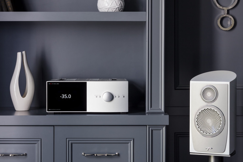 Интегральный усилитель Anthem STR Integrated Amplifier Silver