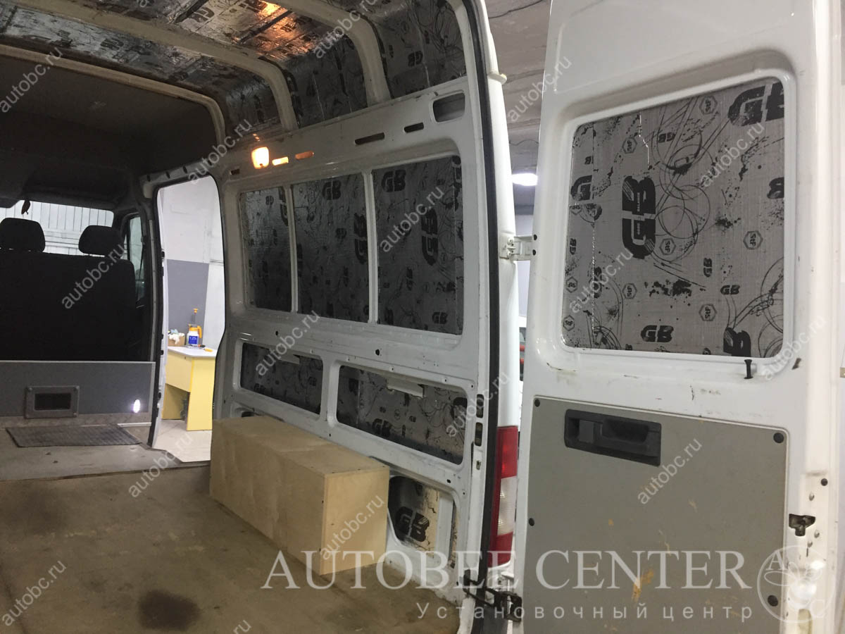 Mercedes Sprinter (шумоизоляция кузова фургона)