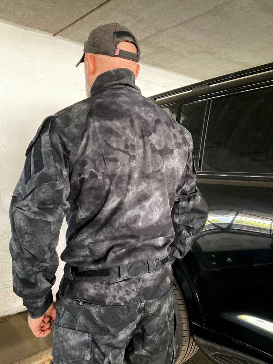Полиэстер-спандекс для влагоотвода и свободы движений, хлопок-нейлон с армированной структурой для прочности