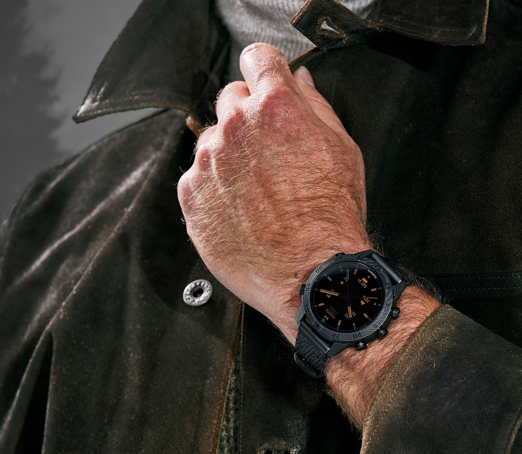 UTC-разметка безеля Garmin MARQ Commander