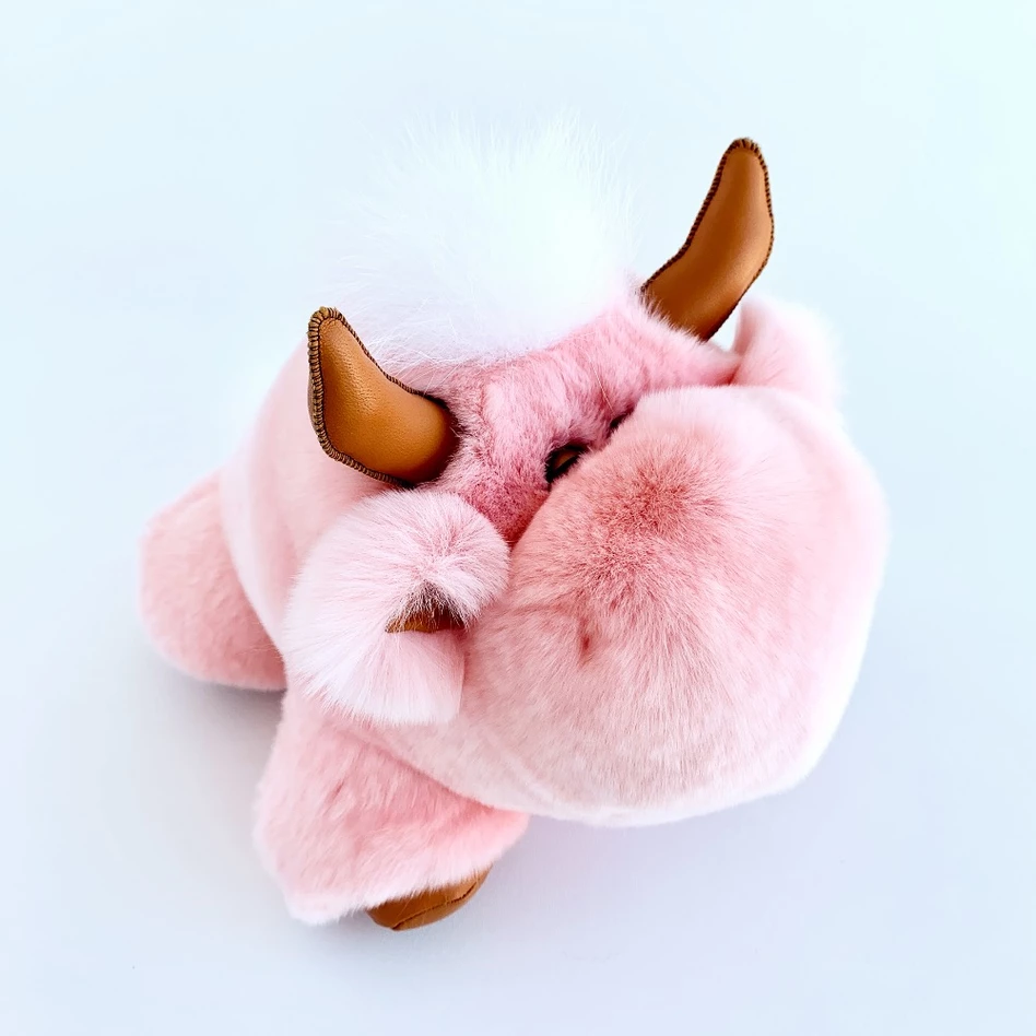 Игрушка бычок из натурального меха розовая