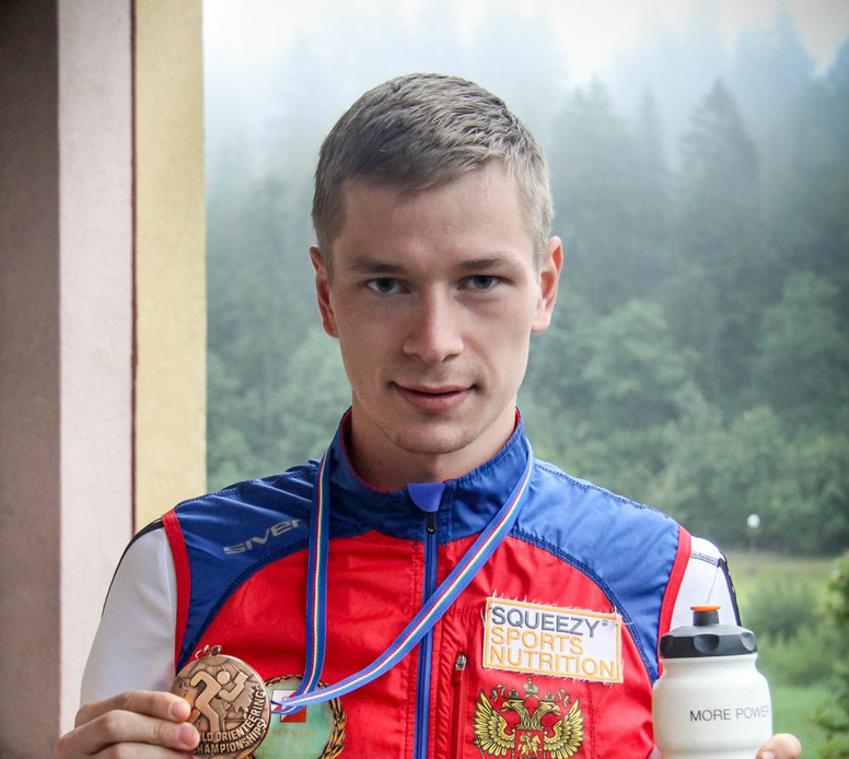 глеб_тихонов_портрет.jpg