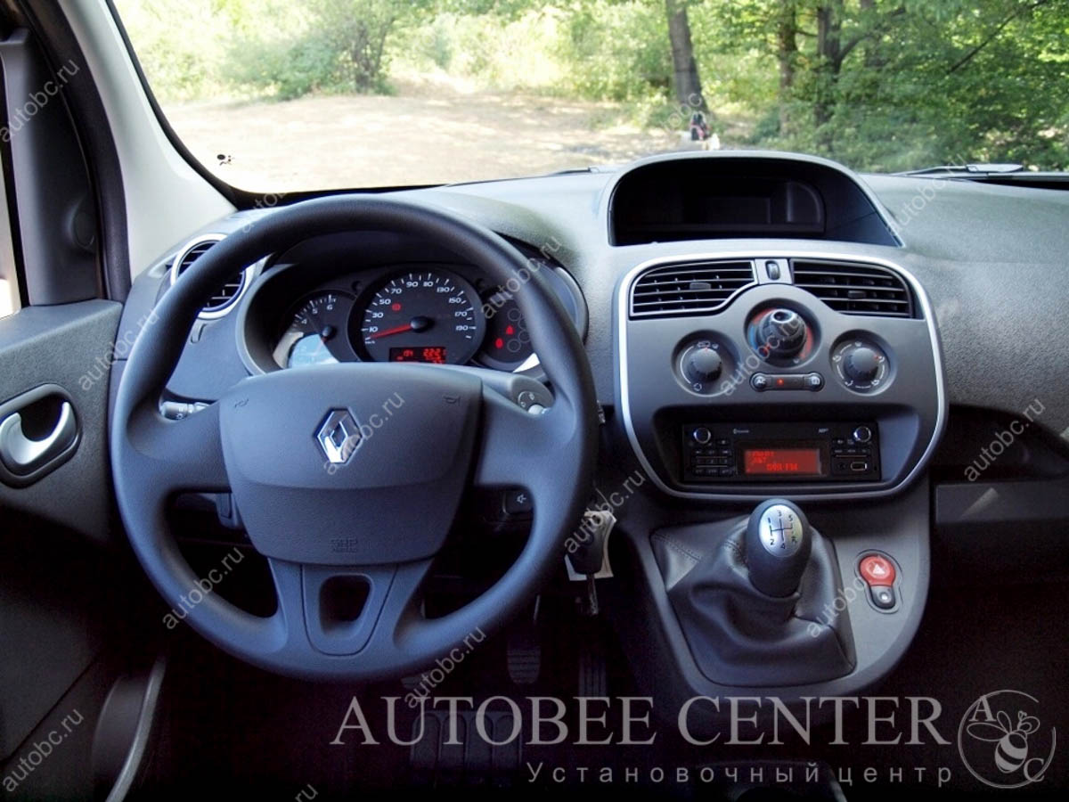 Renault Kangoo (нестандартная установка магнитолы)
