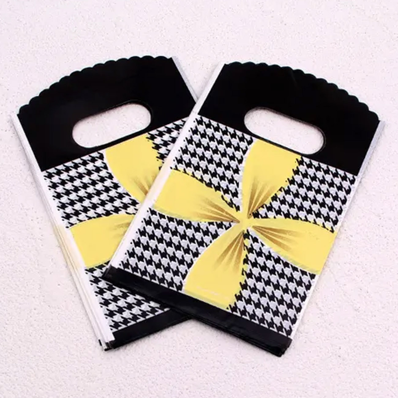 package-with-pattern-packaging-mini-35.jpg