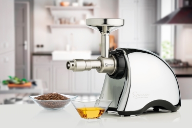 Сок из совыжималки Sana Juicer EUJ-707 Сок из совыжималки Sana Juicer EUJ-707