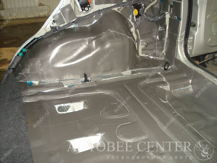 isolation-full_Suzuki_Grand_Vitara_017.jpg