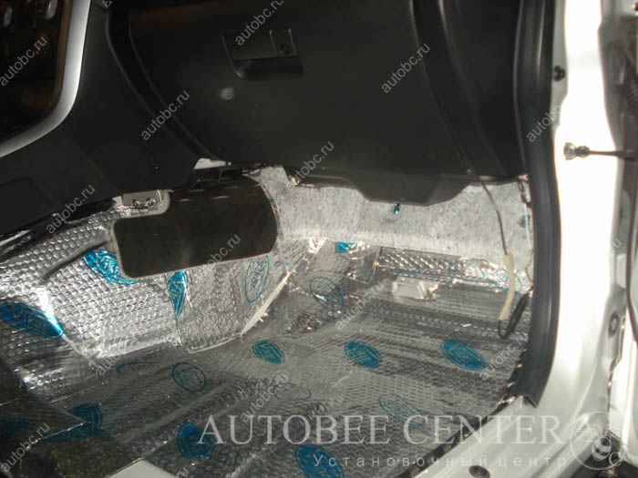 isolation-full_Suzuki_Grand_Vitara_029.jpg
