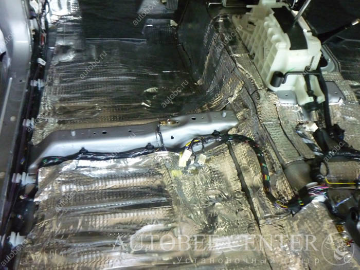 isolation-full_Pajero_Sport_010.jpg