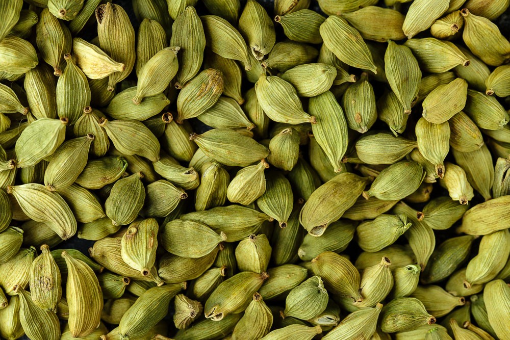 Эфирное масло кардамона (Elettaria cardamomum): как его правильно использовать?
